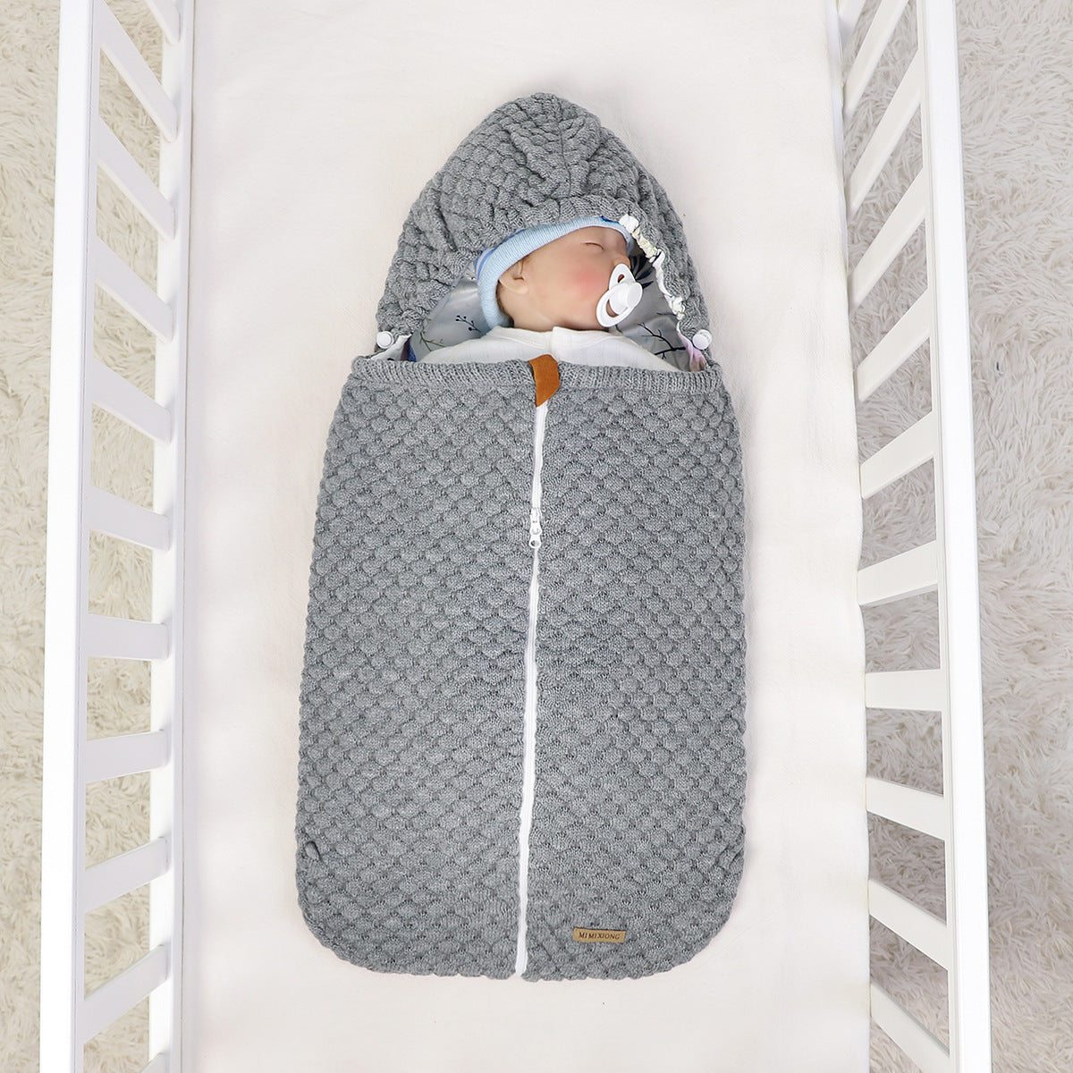 Cozy Newborn Cocoon Swaddle – Secure and Snuggly Comfort